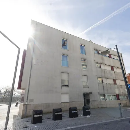 Cathedral Iii Apartment *