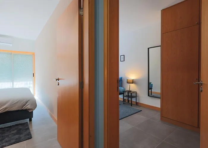 Cathedral Iii Apartment