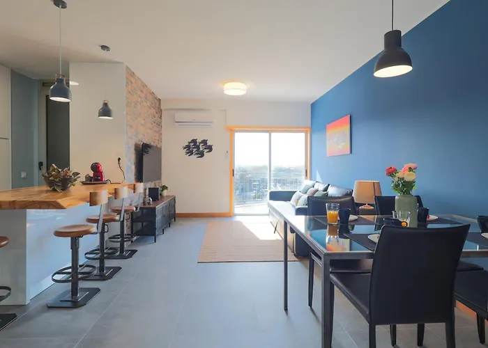 Cathedral Iii Apartment