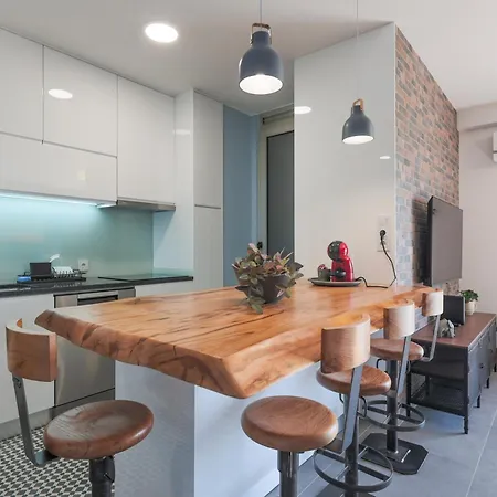 Cathedral Iii Apartment *