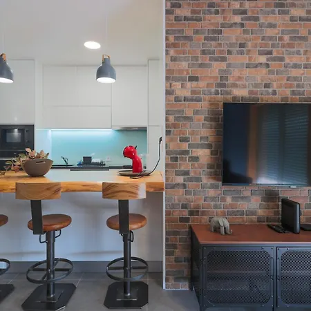 Cathedral Iii Apartment