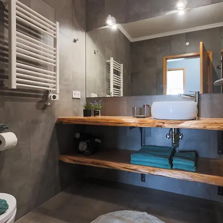 Cathedral Iii Apartment *